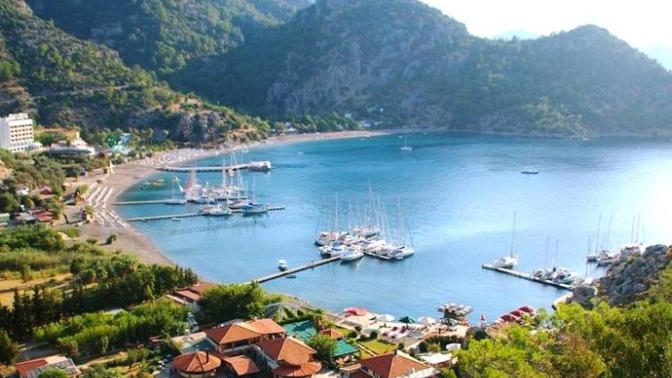 Yüzmek için en ideal kıyılar Akdeniz'de mi yoksa Ege Denizi'nde mi?