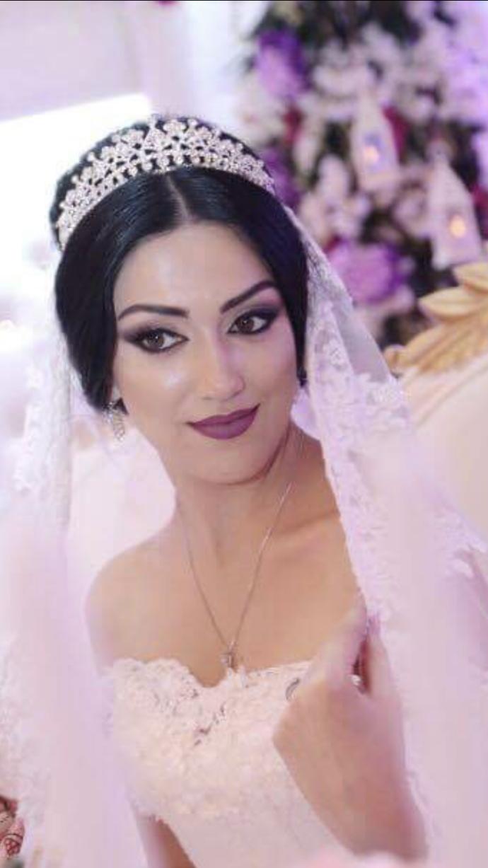 Sarisin gelin mi esmer gelin mi?