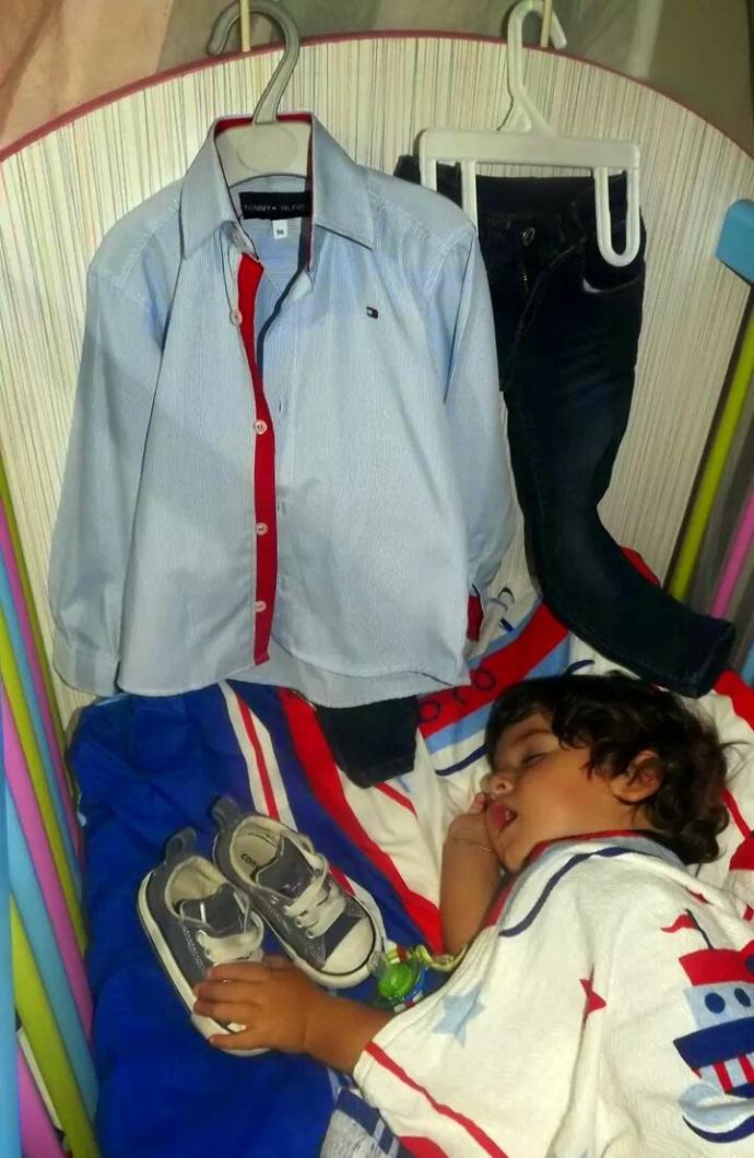 Küçükken siz de bayramlıklarınızı başucunuza koyup da bayram heyecanıyla uyur muydunuz?