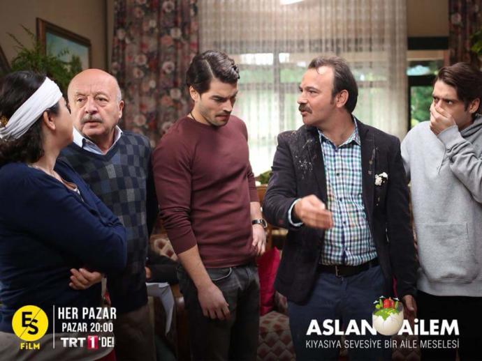 Şaka gibi ama bu adamı feminen bulanlar var. Bence temiz yüzlü olduğu halde, kışkırtıcı düzeyde maskülen. Sizce hangisi doğru?