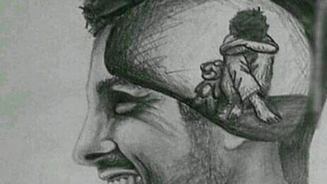 Gülüşlerin ardında hep düşünceler acılar saklı oluyor sizce de öyle degil mi?