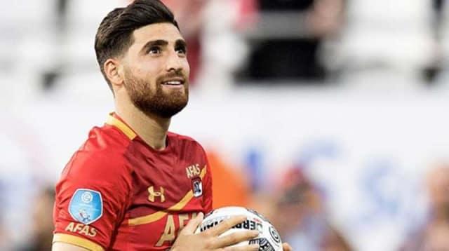 Kadın taraftarlar bu futbolcuları sahada görmek istiyor! Sizce nasıllar?