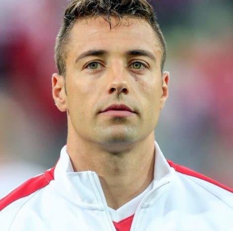 Kadın taraftarlar bu futbolcuları sahada görmek istiyor! Sizce nasıllar?