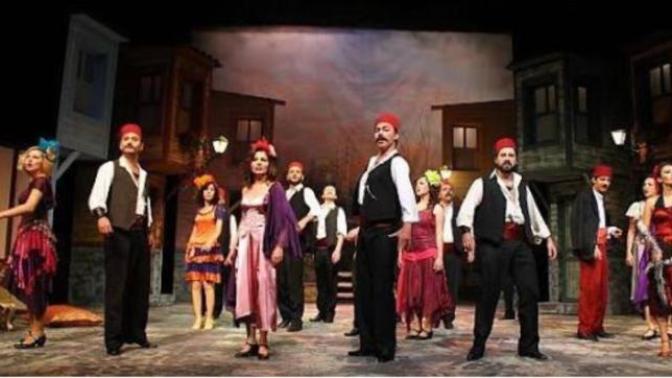 Tiyatro oyuncusu olsaydınız nasıl bir rolde oynamak isterdiniz?