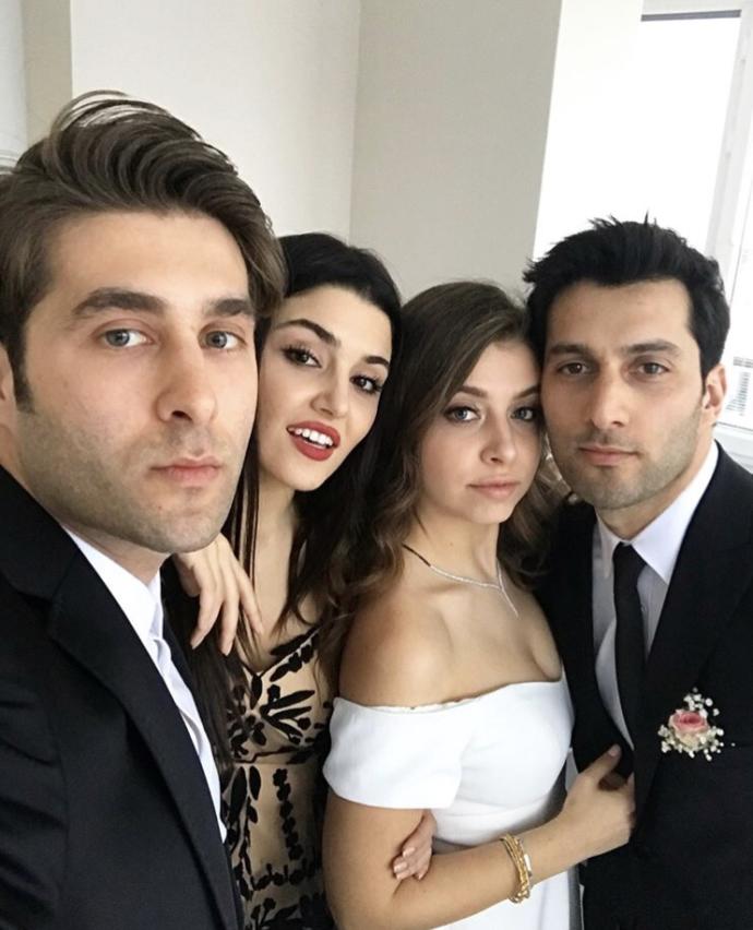 Hande Erçel mi ablası Gamze Erçel mi daha güzel?