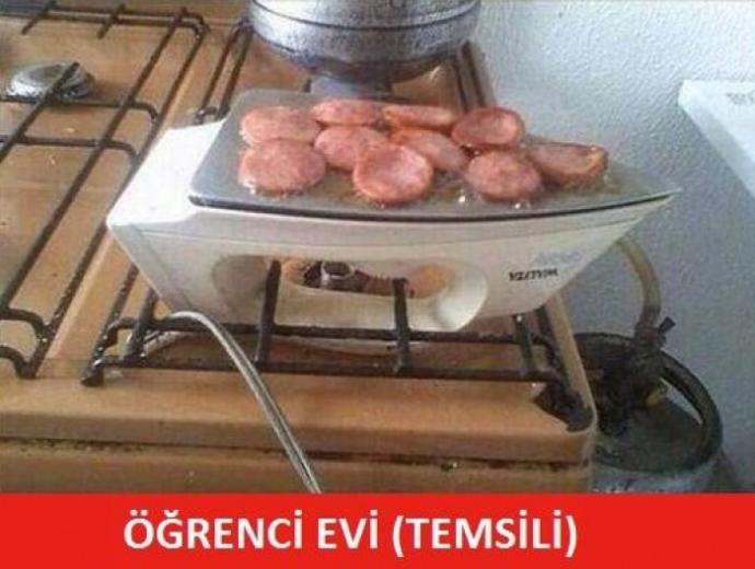 öğrenci evinde yemek