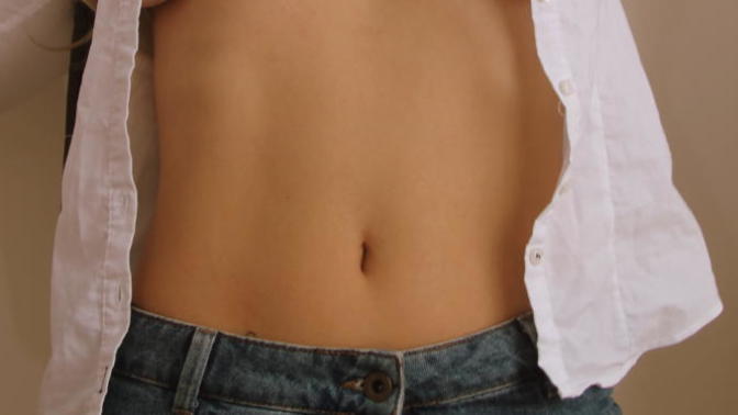 Göbeği açık kıyafetleri seksi buluyor musunuz?