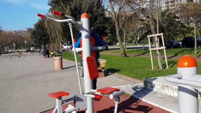 Parklardaki spor aletleri kullanımına dikkat ediyor musunuz?