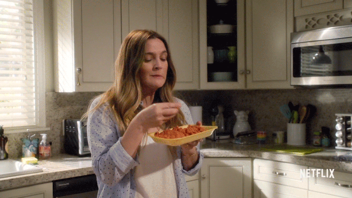 Santa clarita diet dizisini izleyen var mi?