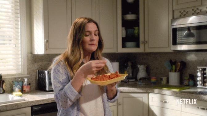 Santa clarita diet dizisini izleyen var mi?