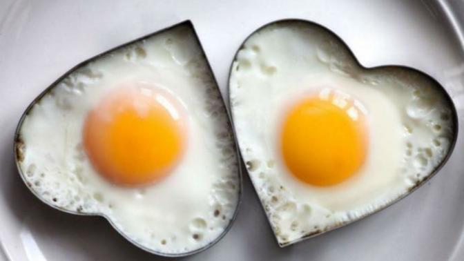 Kahvaltıda omlet mi yağda yumurta mı tercih edersiniz?
