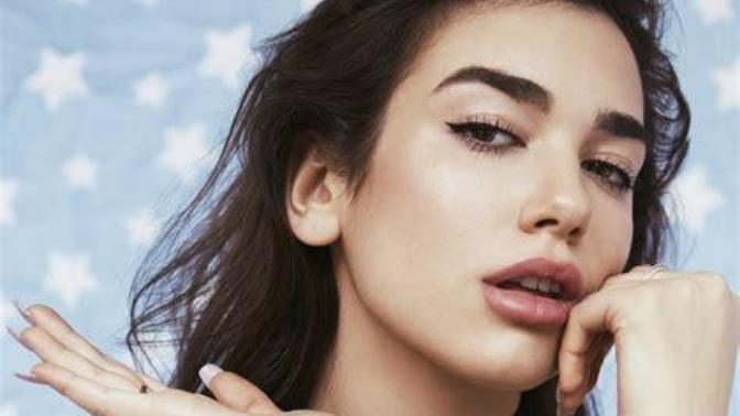 Sizce Dua Lipa anlatıldığı kadar güzel mi, yoksa bir miktar abartılıyor mu?