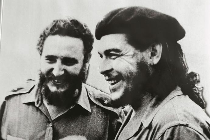 Fidel Castro ve Che Guevara hakkın'da düşünceleriniz nelerdir?