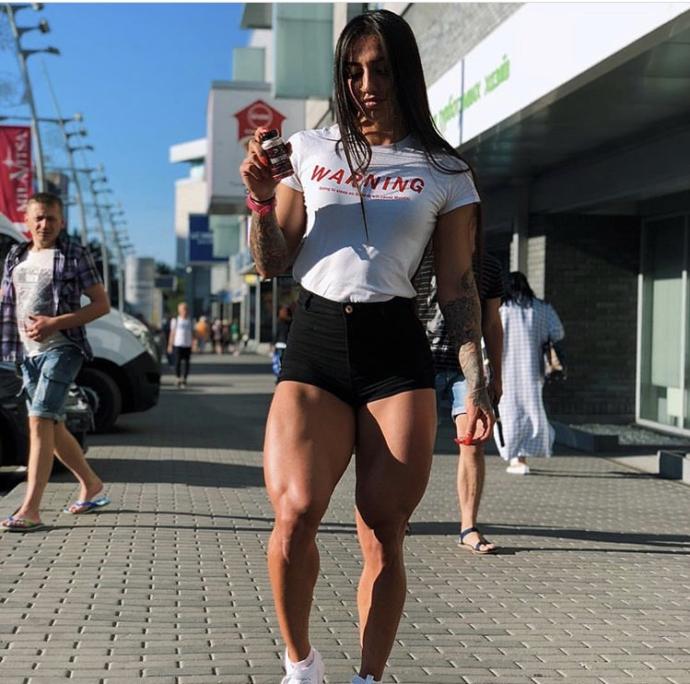 Bir kız neden kendine bunu yapar?