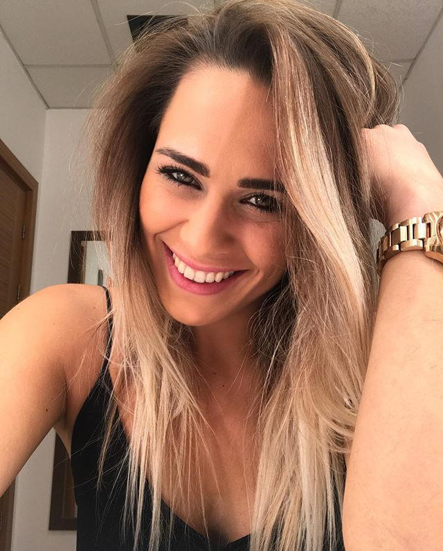 Damla Can güzel mi sizce?