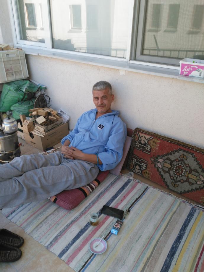 Size balkona çıkma yasağı verilseydi ne yapardınız?