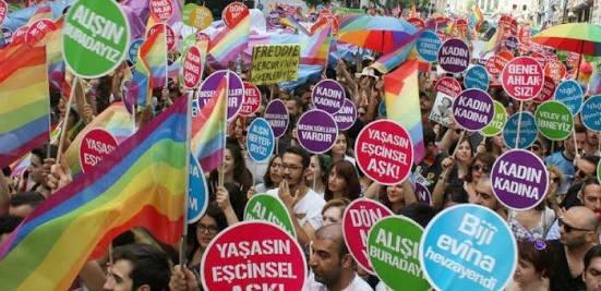Bugün “Onur Yürüyüşü” vardı. LGBT’i destekliyor musunuz? 🌈?