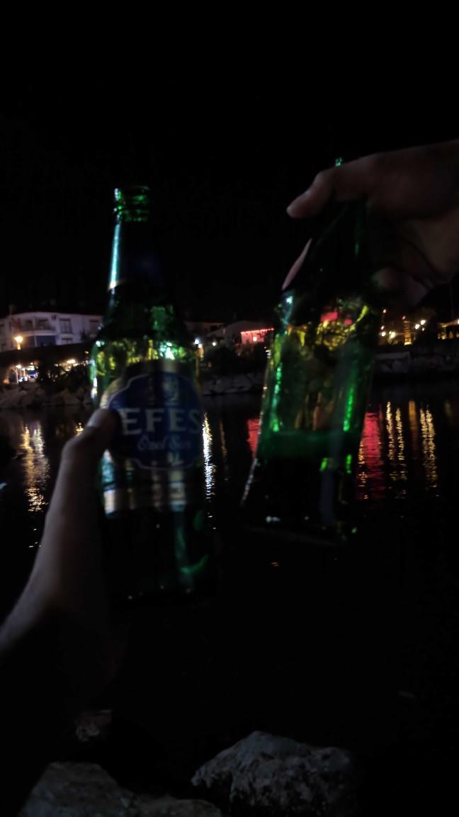 Alkol kullanır mısın? Alkol içilen ortamda durabilir misin?