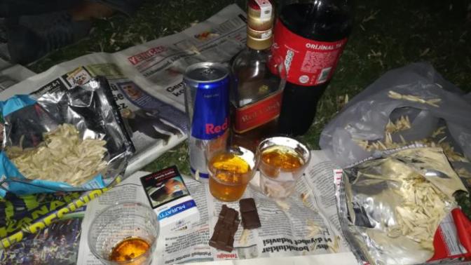 Alkol kullanır mısın? Alkol içilen ortamda durabilir misin?