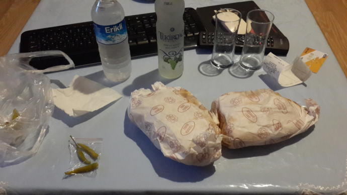 Dönerin yanında rakı içilir mi?