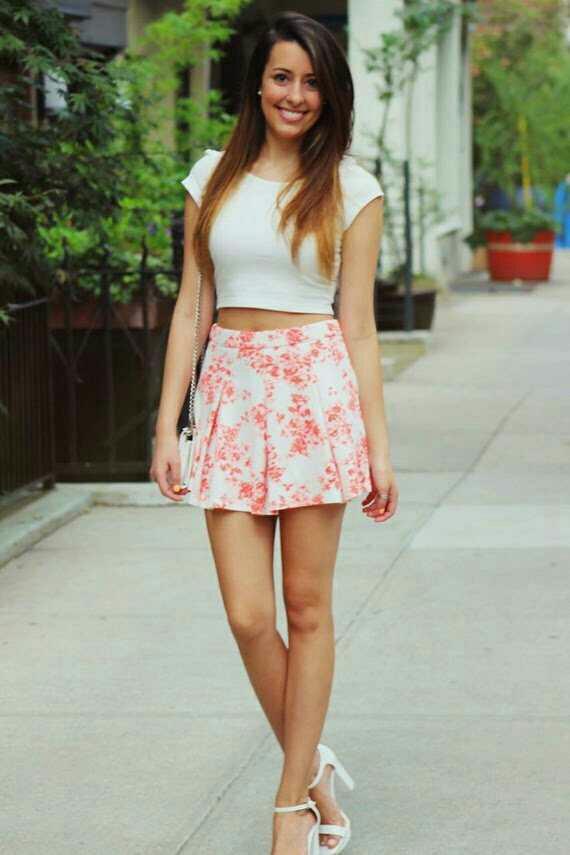 Sizce crop top modelleri yazın vazgeçilmezi mi? Sizin crop top kombininiz nedir??
