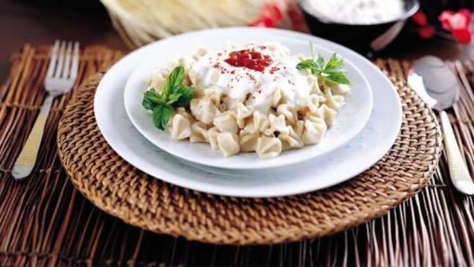 Mantı kaşıkla mı, çatalla mı yenir?