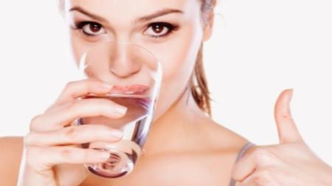 Su gibi güzel bir cilt için günde kaç litre su tüketiyorsunuz?