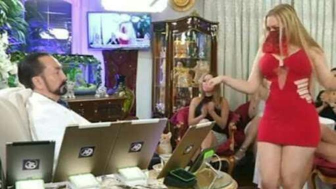 Neler düşünüyorsunuz Adnan Oktar ve kedicikleri hakkinda?