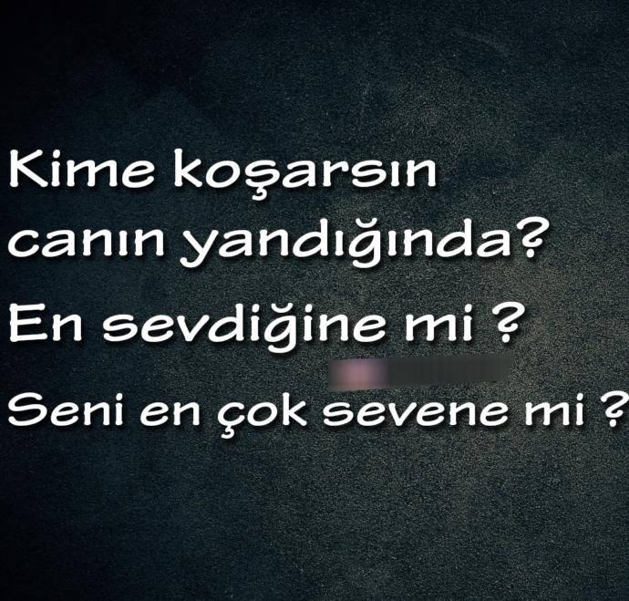 Bazen tek kimsen yine kendinsindir.Çünkü bilirsin sen sende değilsen asıl o zaman kimsesizsindir.