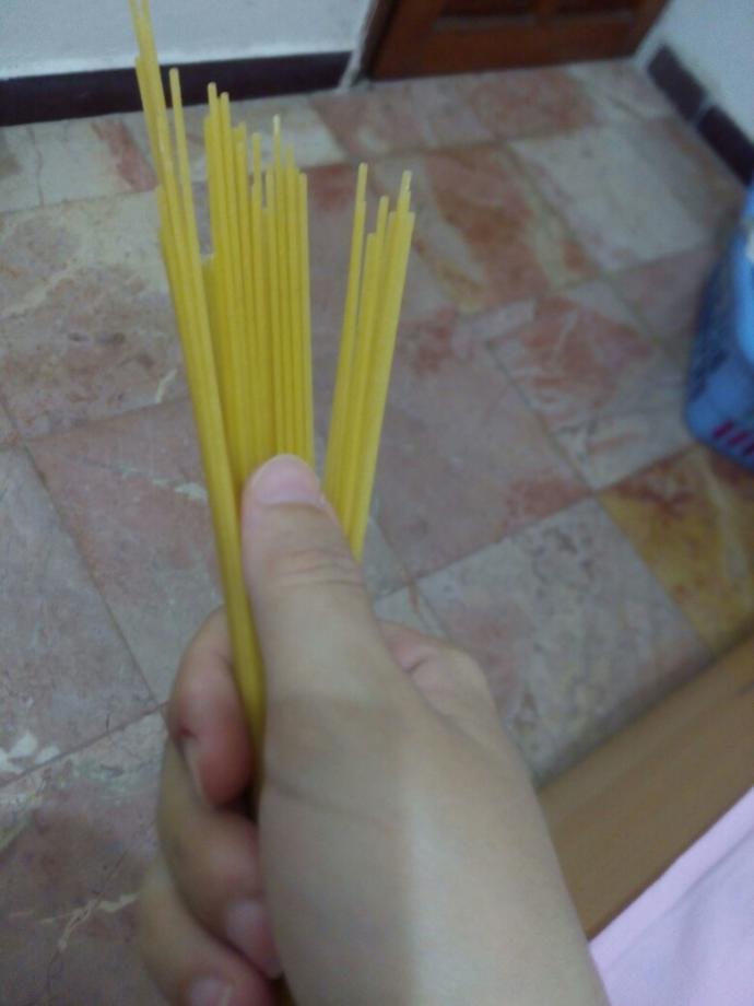 Ciğ spagetti makarna yemenin nesi tuhaf?