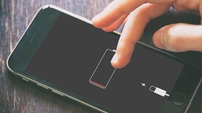 Sürekli telefonunun şarjı biten sevgilinize tepkiniz ne olurdu?