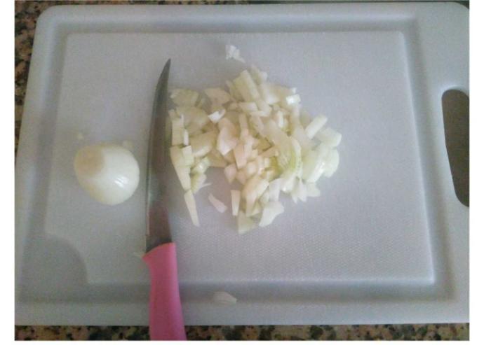 Soğan doğrarken ağlamamak için ne yapmalıyım?