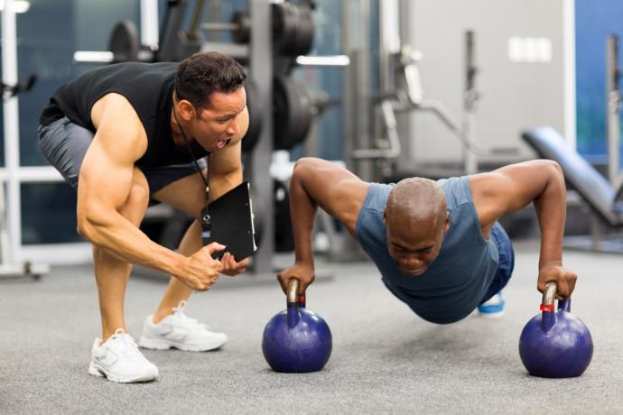 Erkekler şınav hareketi ile nasıl biceps (pazu) yapacağınızı biliyor musunuz?