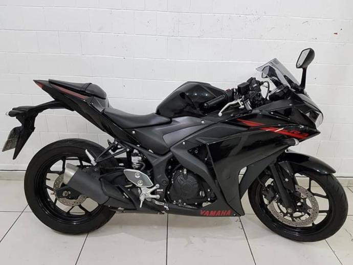 Yamaha r25 Nasıl gözüküyor :) ?