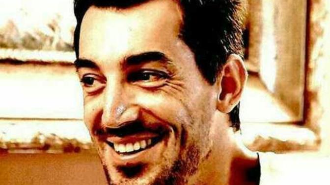 Adnan oktar'ın müridi Bülent sezgin çok sempatik değil mi?