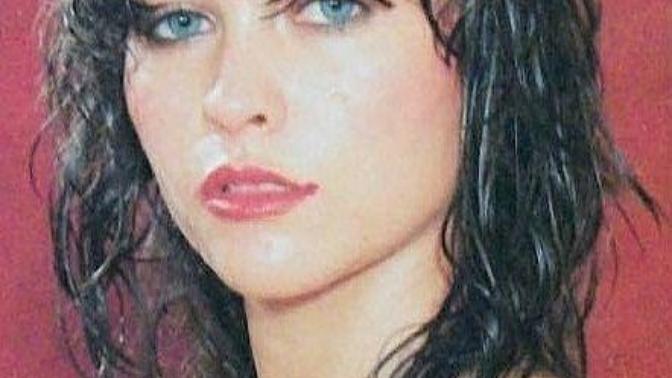 Monica Bellucci mi? Hülya Avşar mı?