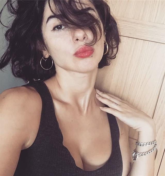 Nesrin Cavadzade sizce güzel bir kadın mı?