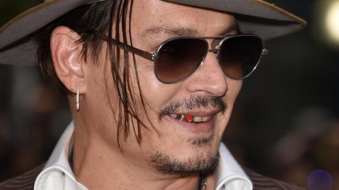 Johnny Depp in dişleri ne kadardır?