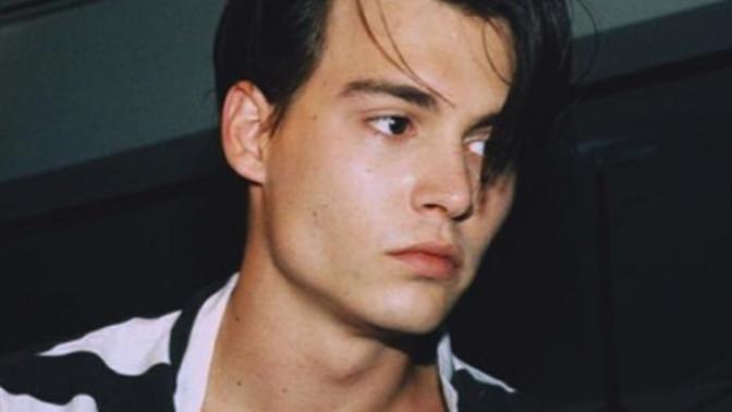 Johnny Depp'e bunu yapan hayat bize neler yapmaz gençler 🙄 Aranızda yaşlanmaktan korkan var mı?