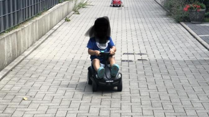 „sen o yollardan giderken ben dönüyordum“ dediginiz olay var mi?