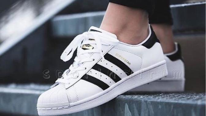 Adidas süperstar ayakkabıları beğeniyor musunuz, erkekte hoş duruyor mu?