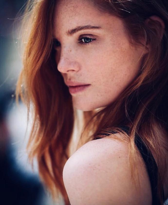 Alexina Graham sizce güzel mi?