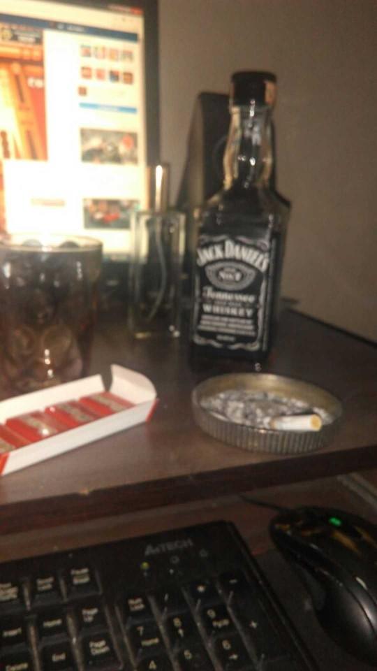 Alkol sever misiniz? İnsanı bazen çok rahatlatıyor.. Özellikle Jack Daniel's.. Sever misiniz?