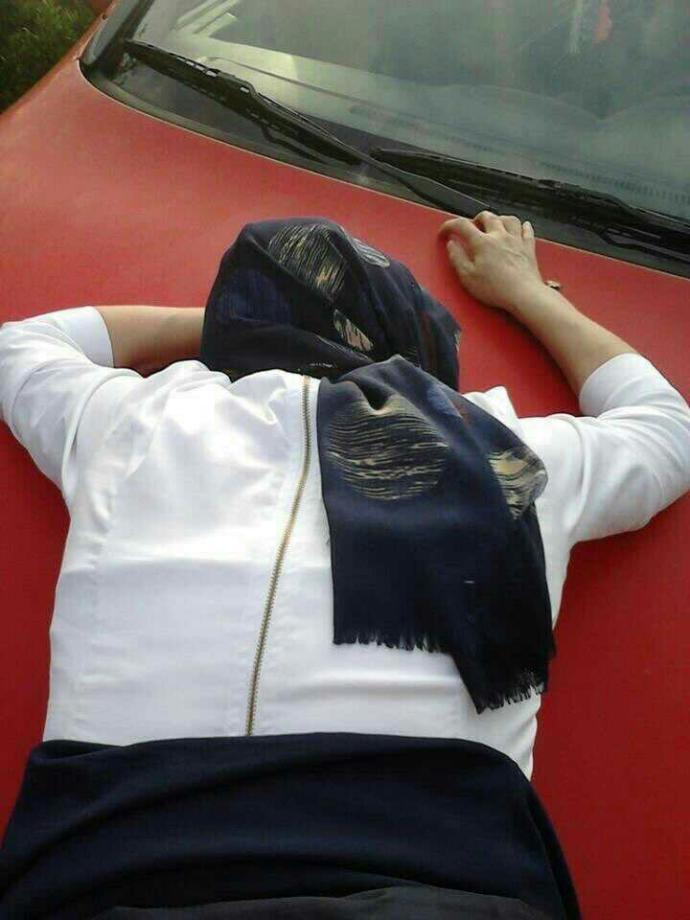 Arkadaşlar kaza yaptım, sizce türbanlı bir kıza bir şey olmuş mudur?