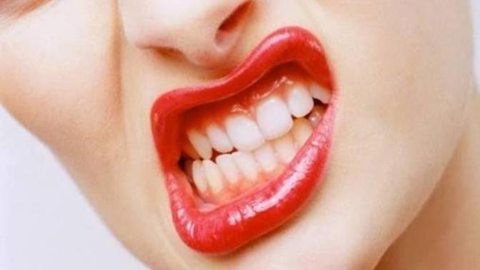 Karşı cinse ağız ve dişleri üzerinden ne tür iltifatlar edilir?