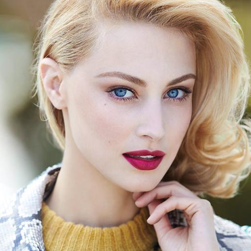 Scarlett Johansson mu, Sarah Gadon mu?
