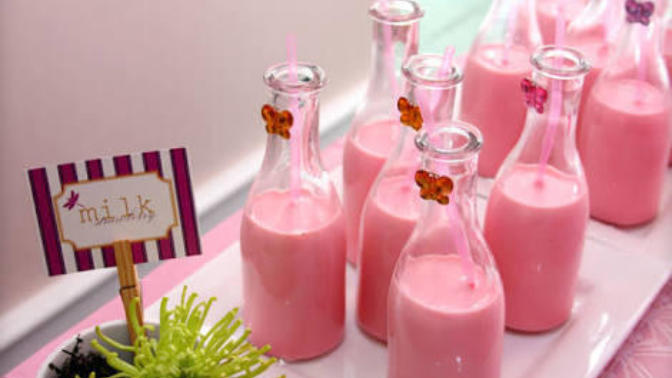 Su aygırının sütünün pembe olduğunu biliyor muydunuz?