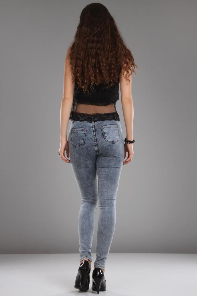 Çoğu erkek bunu daha seksi bulur ve 30 derece sıcak için oldukça rahatsız edici