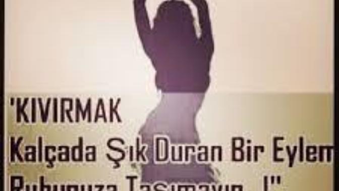 Kıvırma kalçada şık duran bir eylemdir. Ruhunuza taşımayın?