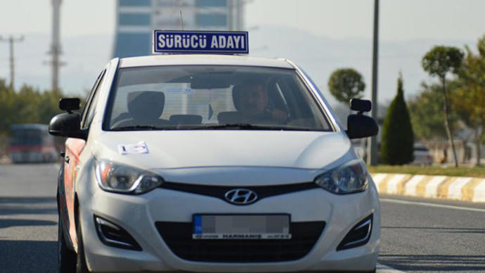 manuel ehliyet alırken zorlanır mıyım?
